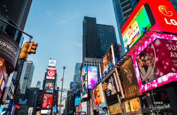 CR reunirá a líderes para analizar el futuro de la comunicación visual exterior